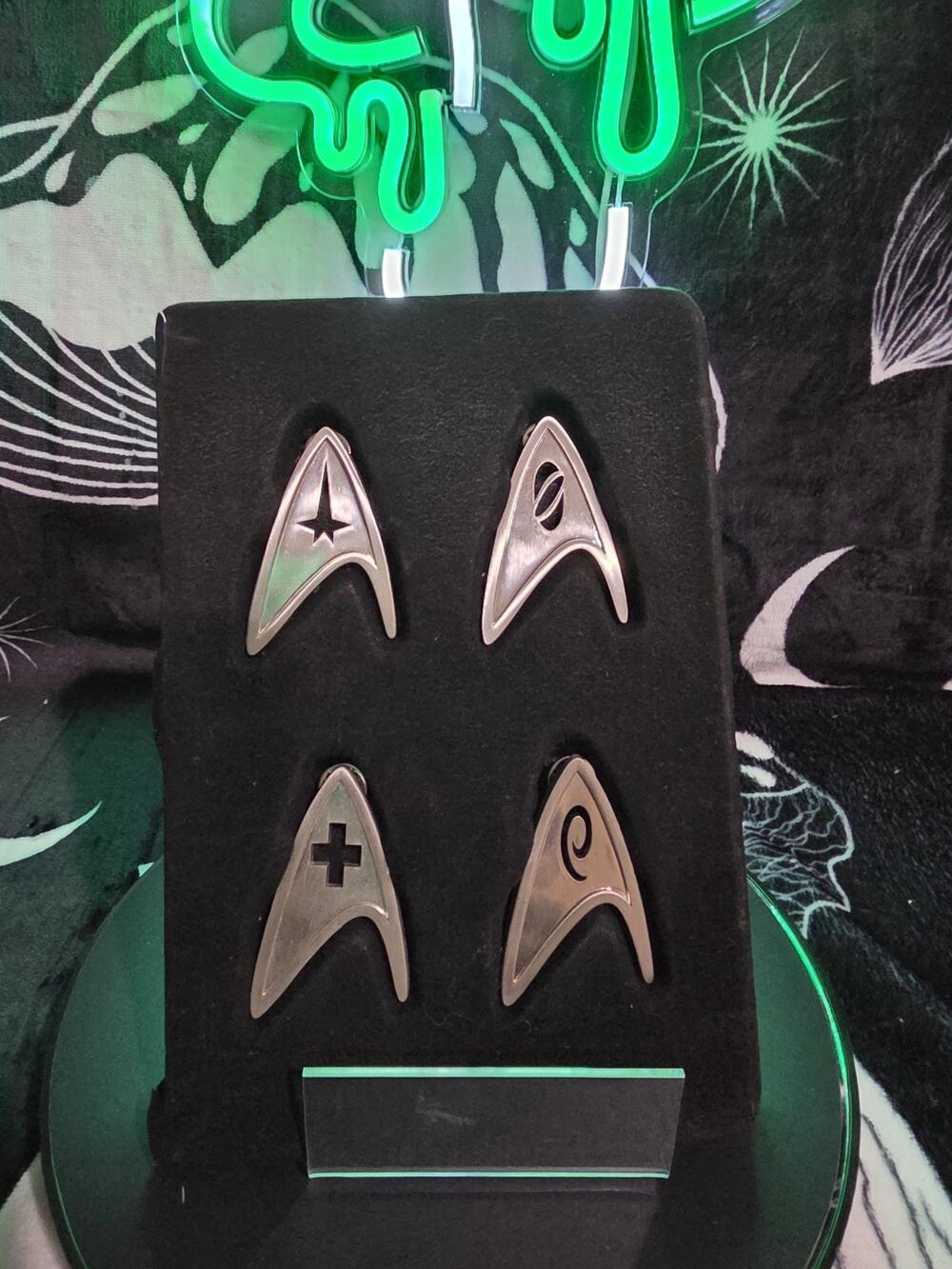 Star Trek New Movie Chevrons Best Buy Limited Metal Pin Set Of 4